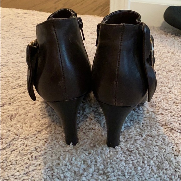 Michelle D Brown Ankle Booties (7.5) - Picture 7 of 7